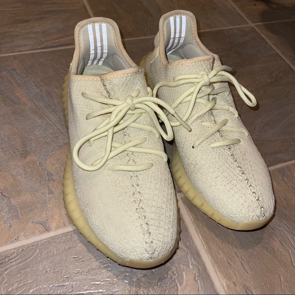 Yeezy Butter 350 V2 Sneakers - Picture 2 of 9